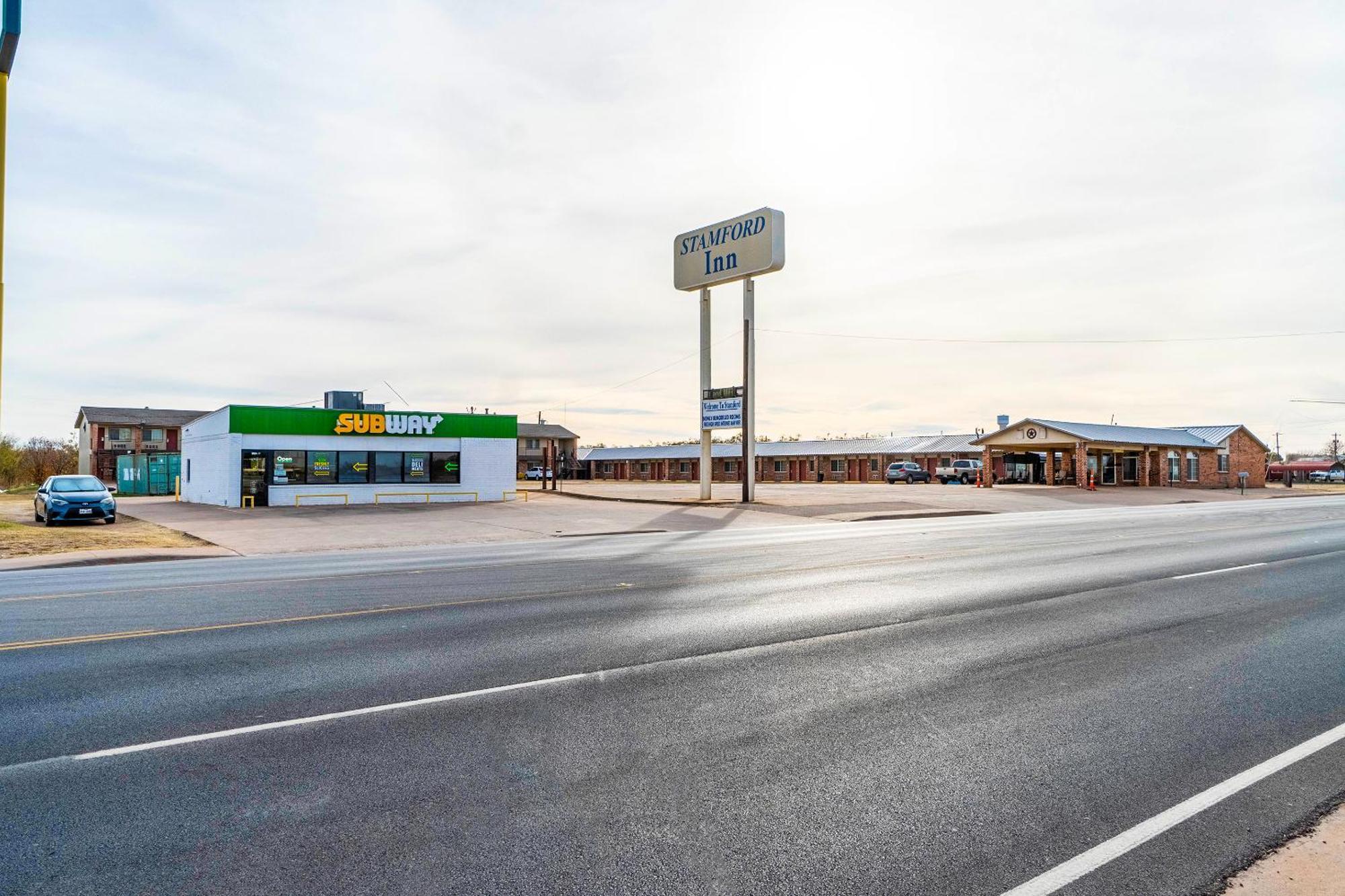 Stamford Inn By Oyo Exterior photo