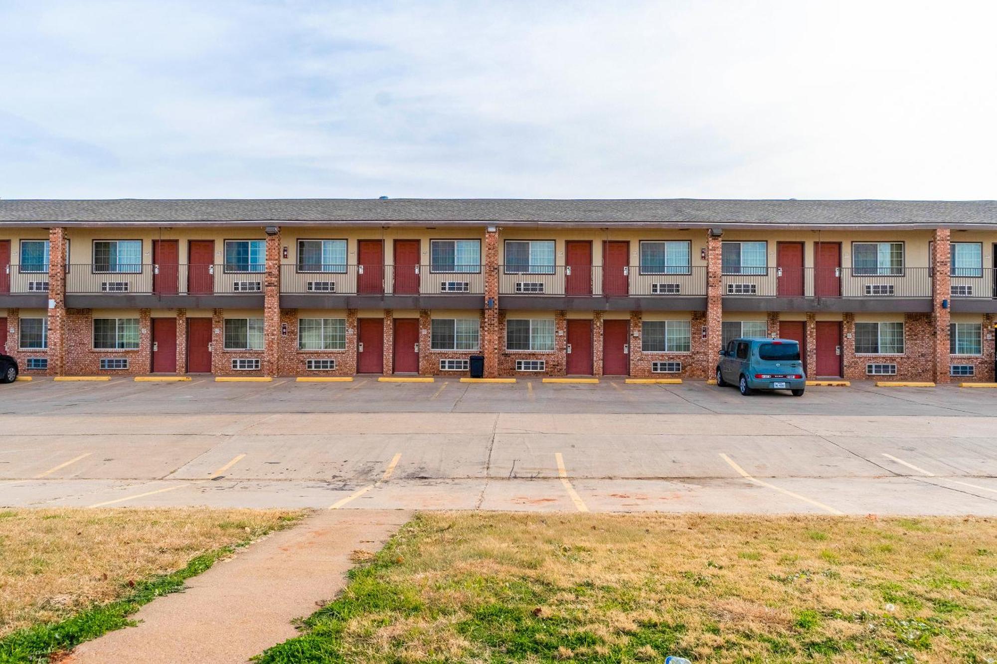 Stamford Inn By Oyo Exterior photo