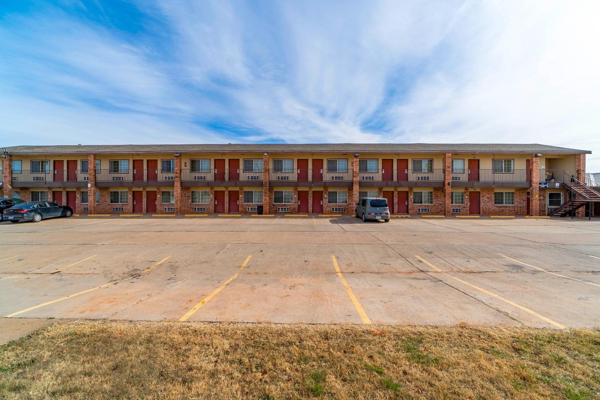 Stamford Inn By Oyo Exterior photo
